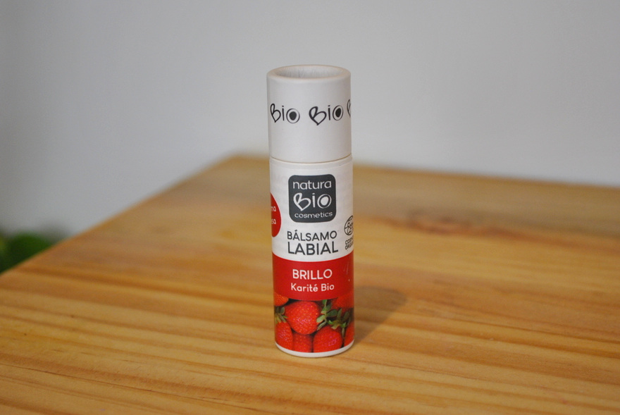 BÁLSAMO LABIAL EN BARRA FRESA - Imagen 2
