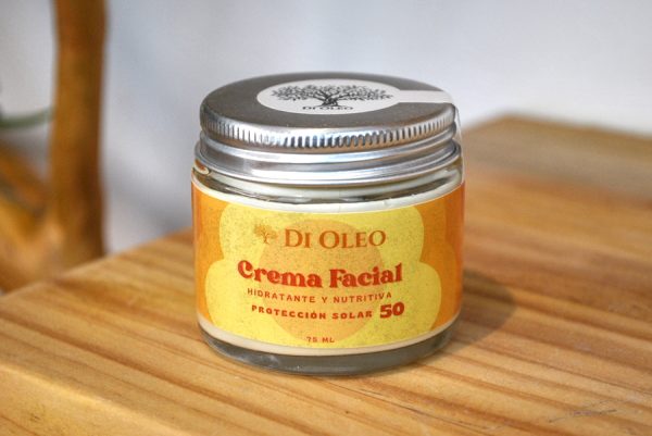 CREMA FACIAL HIDRATANTE CON PROTECTOR SOLAR