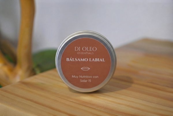 BÁLSAMO LABIAL NUTRITIVO + PROTECCIÓN SOLAR SPF 15